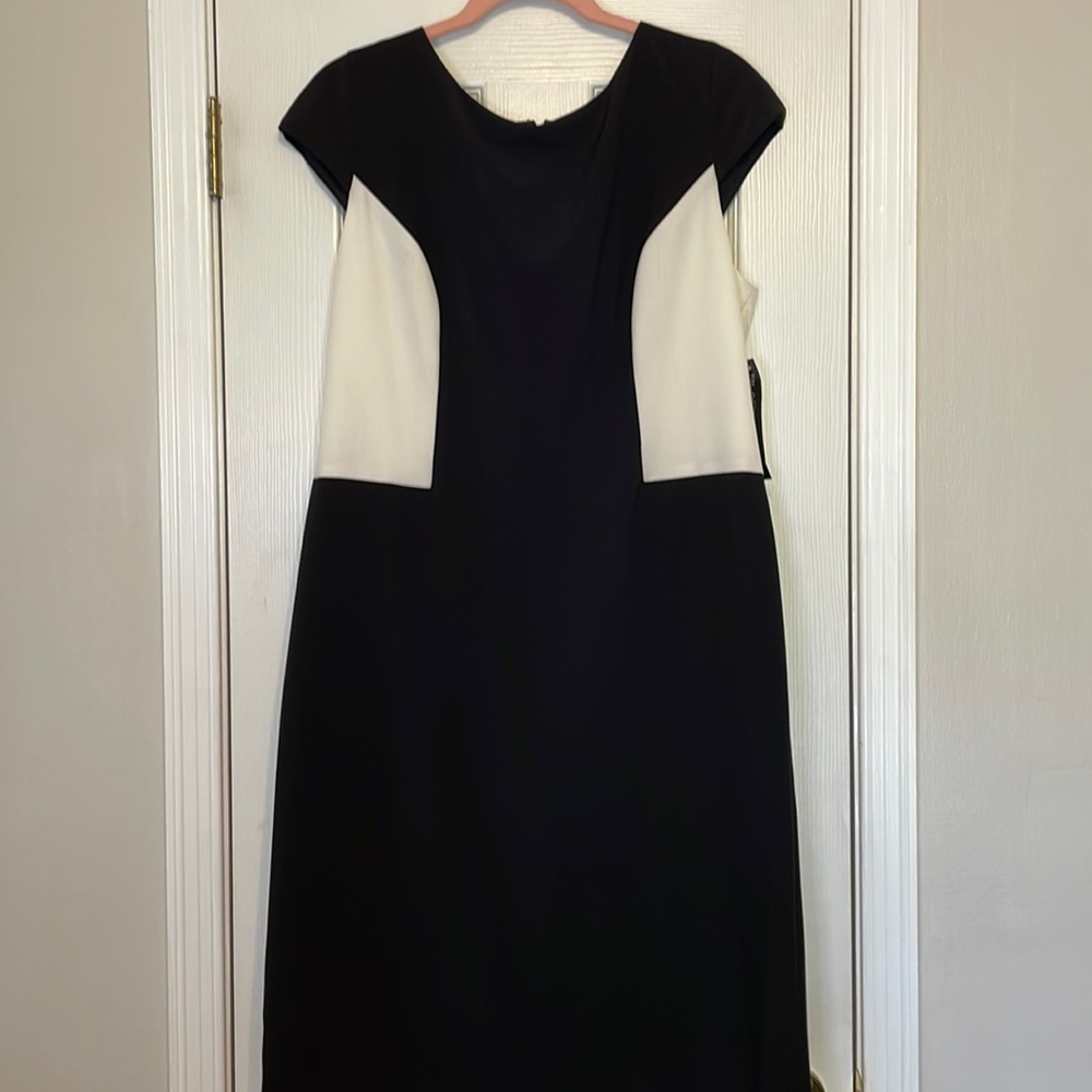 Black and white/off white cap sleeve Tahari  professional dress